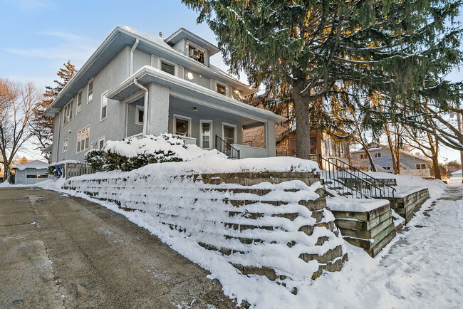 Building Photo - 126 Park Ave