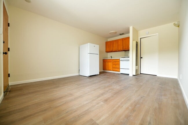 Building Photo - 1301 Gilman St
