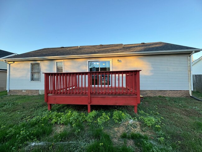 Building Photo - Single Family Home in Clarksville