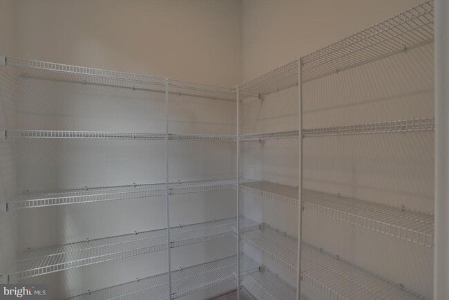 Building Photo - 5102 Oakmoore Dr