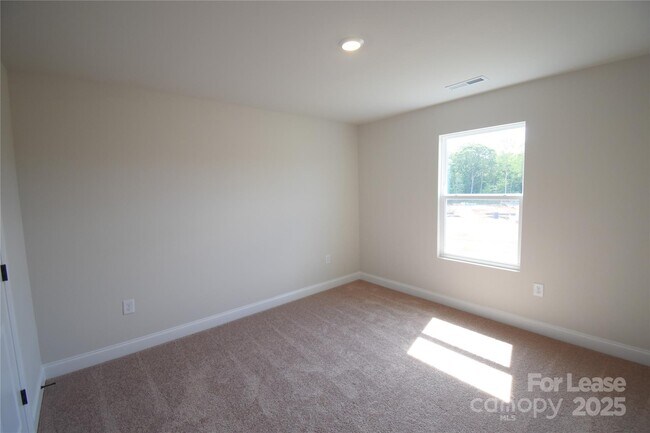 Building Photo - 3519 Narrow Ln