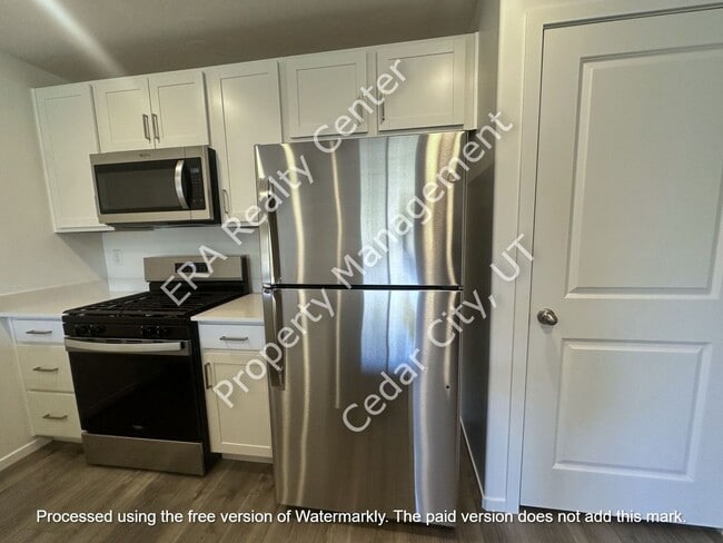 Building Photo - Move-in Discount!!! 3 Bedroom 2 bath with Garage- Townhouse
