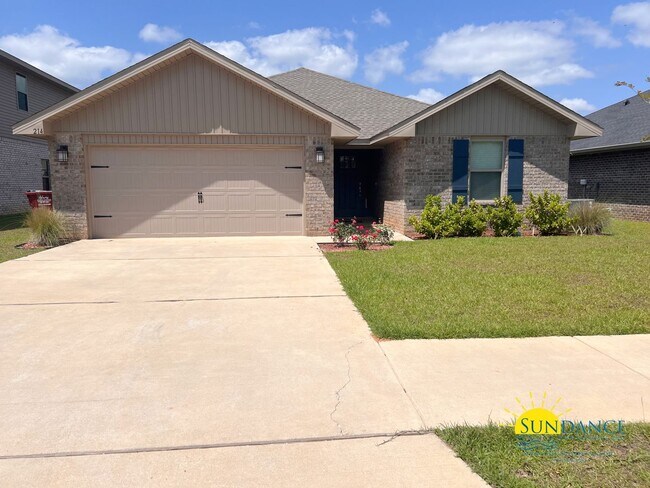 Building Photo - Modern 3 Bedroom Home with Community pool!