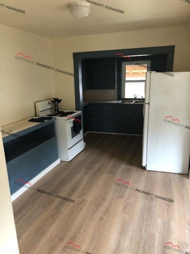 Building Photo - STATUS: *AVAILABLE* | R93I | $1495