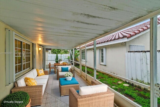 Building Photo - 17610 SW 4th Ct