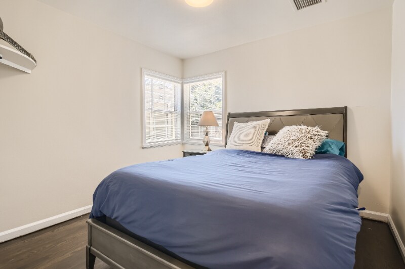 Building Photo - 4700 S Sherman St