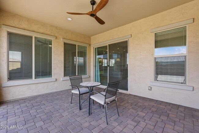 Building Photo - 10631 E Thatcher Ave