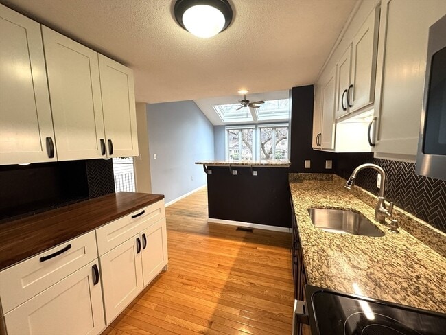 Building Photo - 49 Brickett Hill Cir