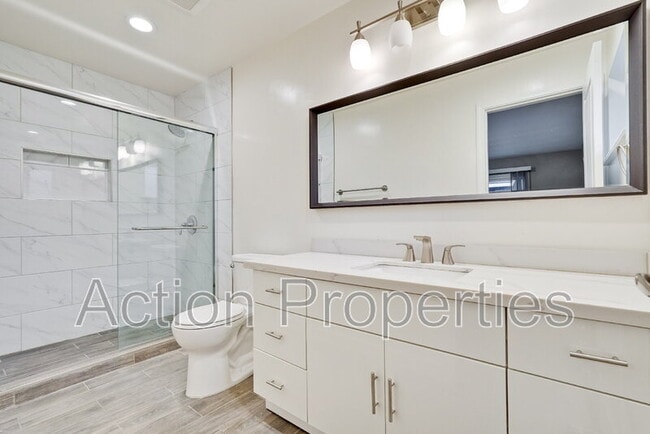 Building Photo - 681 S 13th St