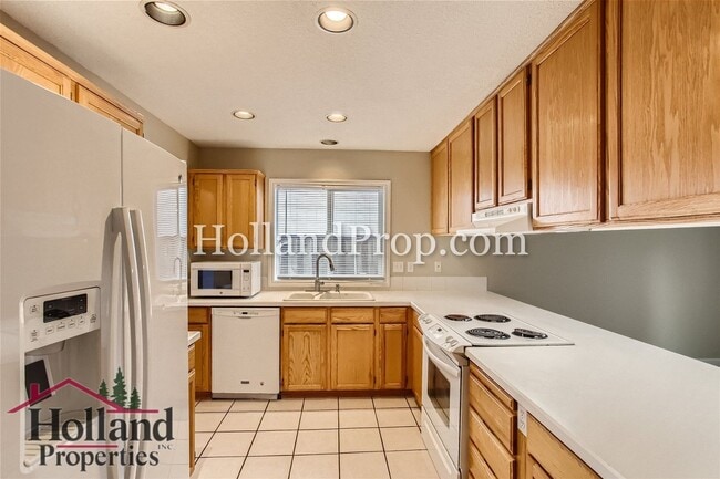 Building Photo - Beautiful Single-Family Home with 2-Car Garage in East Hillsboro!