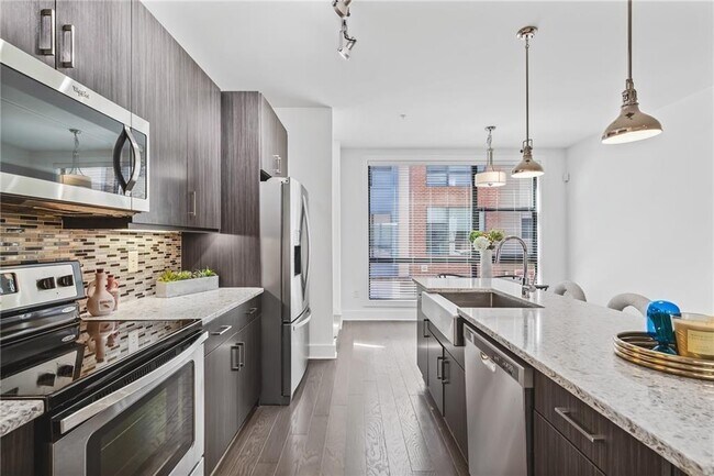 Building Photo - 966 Moda Dr