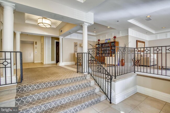 Building Photo - 4951 Brenman Park Dr