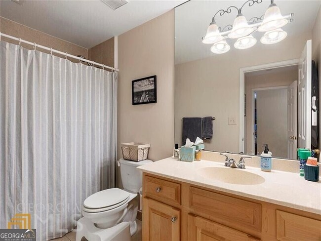 Building Photo - 4313 Pine Heights Dr NE