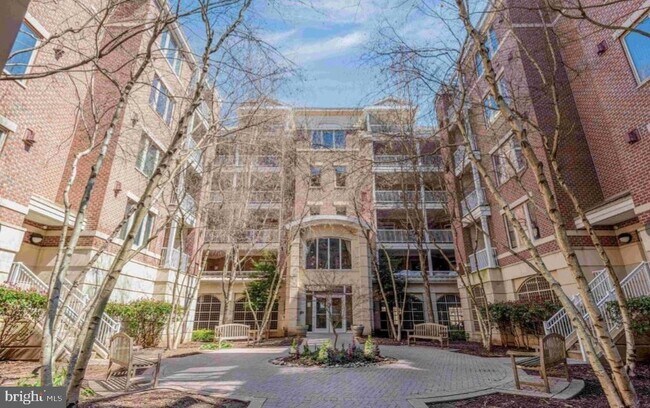 Building Photo - 10205 Wincopin Cir