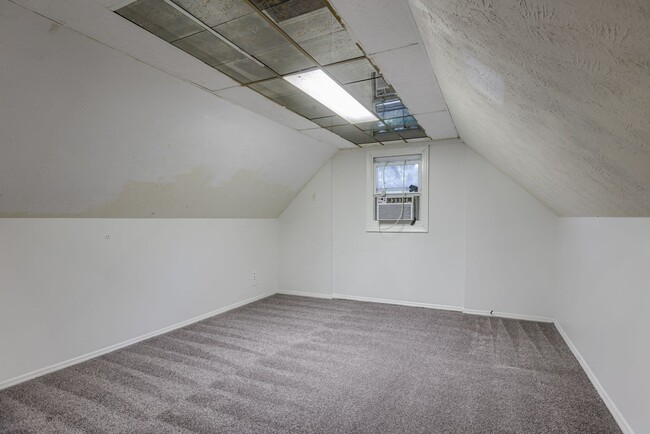 Building Photo - Cozy & Comfortable 2-Bedroom In Gretna!!