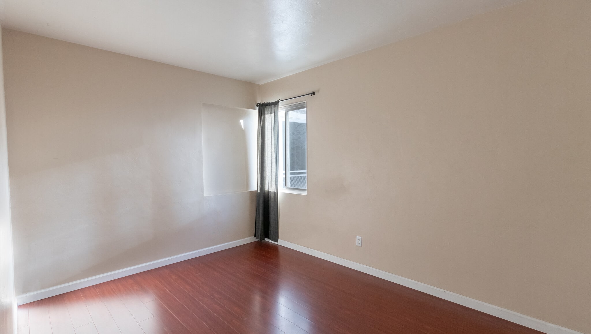 Bedroom 3 - 5156 Ewing St