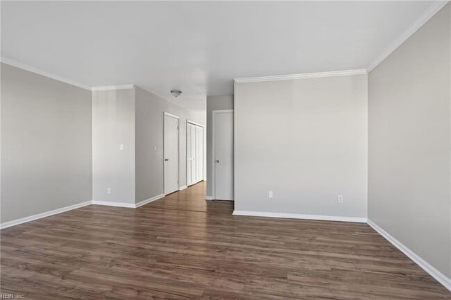 Building Photo - 226 Greenbrier Ave