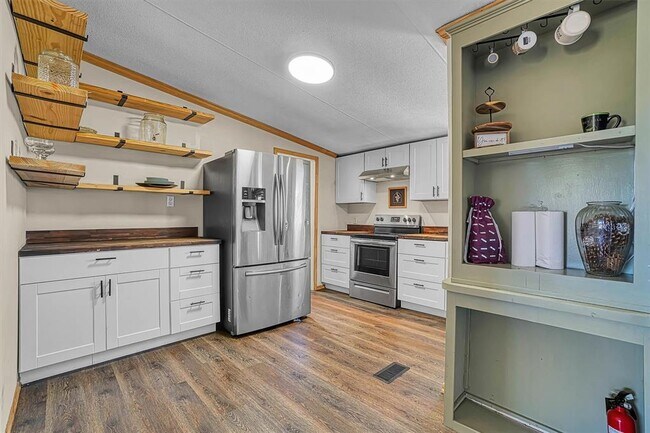 Building Photo - 20735 E County Rd 153