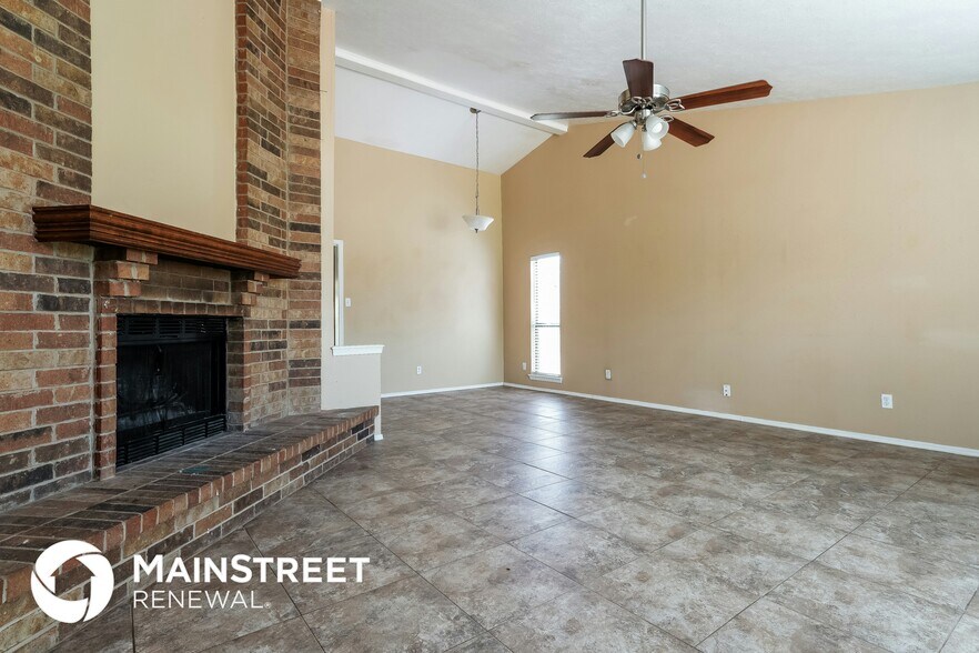 Building Photo - 508 Nora Ln