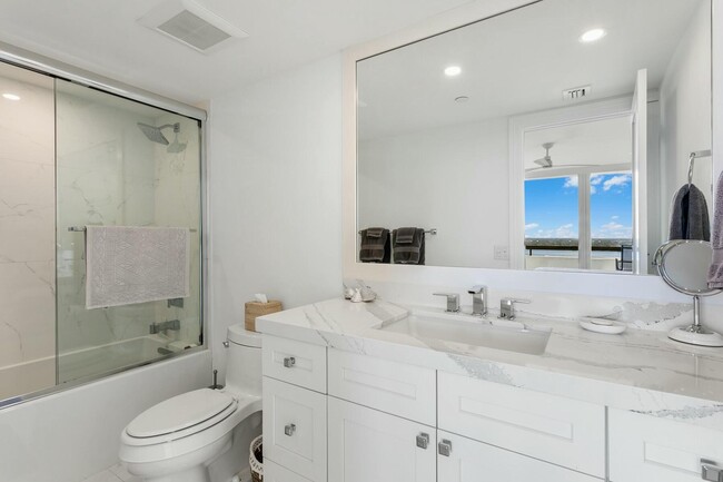 Building Photo - 4100 N Ocean Dr
