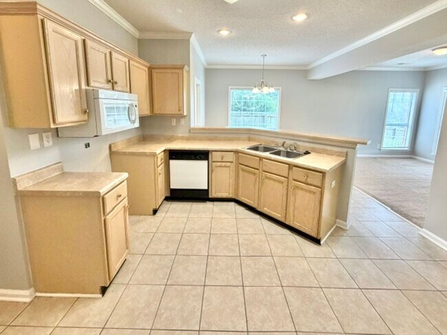 Building Photo - 8611 High Cotton Cove