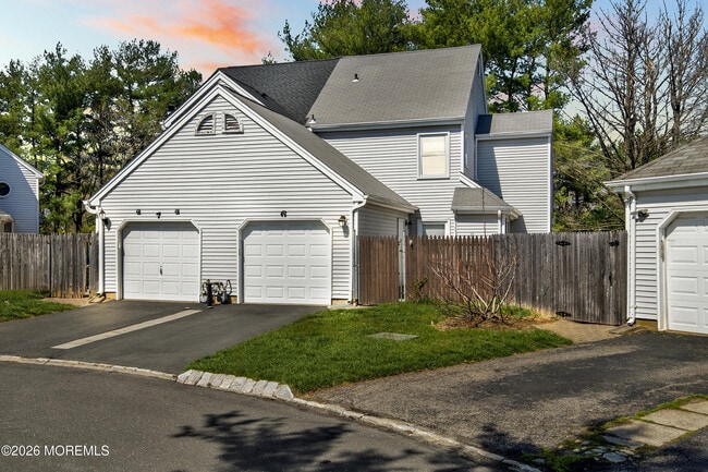 Building Photo - 6 Stowe Ct