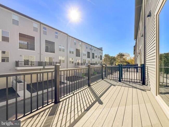 Building Photo - 2176 Glacier Rd