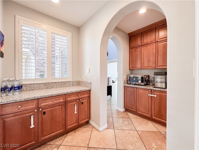 Building Photo - 7868 Arroyo Glen Ct