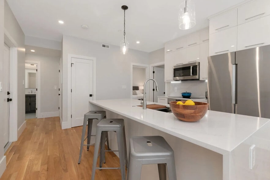 Building Photo - 19 Berkshire St