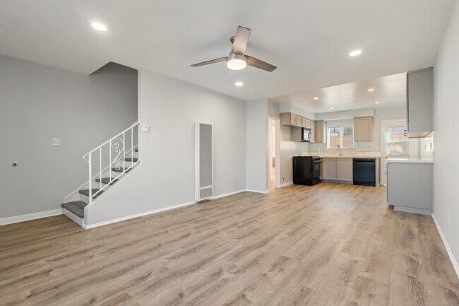 Building Photo - 2516 Voorhees Ave