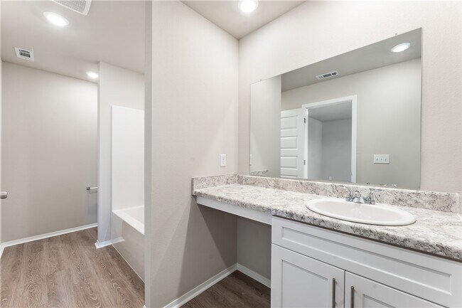 Building Photo - 6812 Memphis