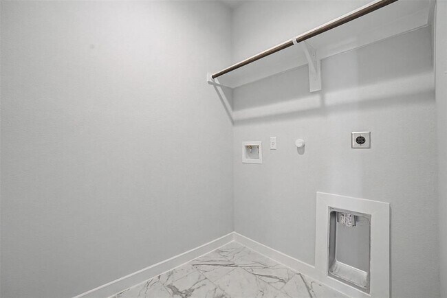 Building Photo - 17502 El Hidalgo Dr