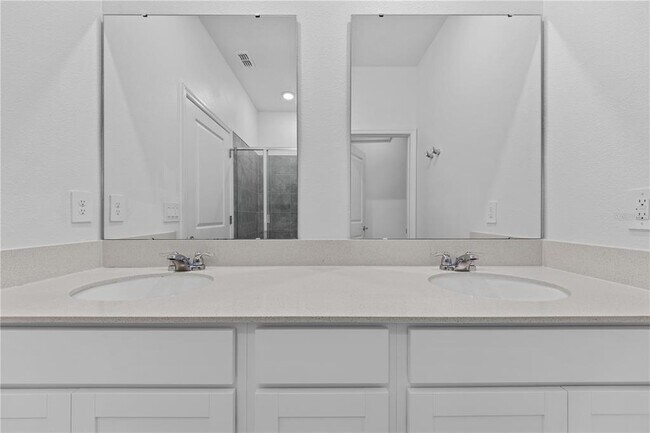 Building Photo - 15633 Water Spring Blvd