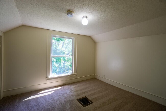 Building Photo - Charming Single Family Home One Block From...