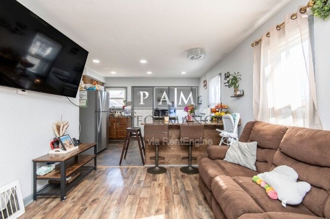 Building Photo - 3876 S Brust Ave