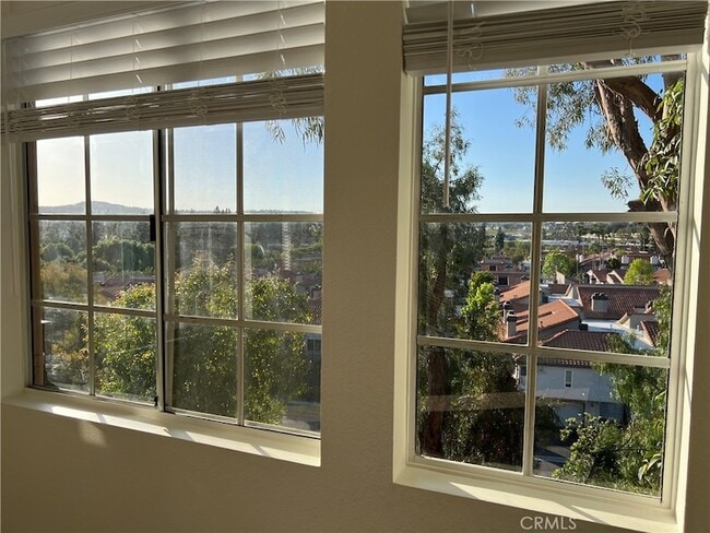 Building Photo - 24480 Mozer Dr