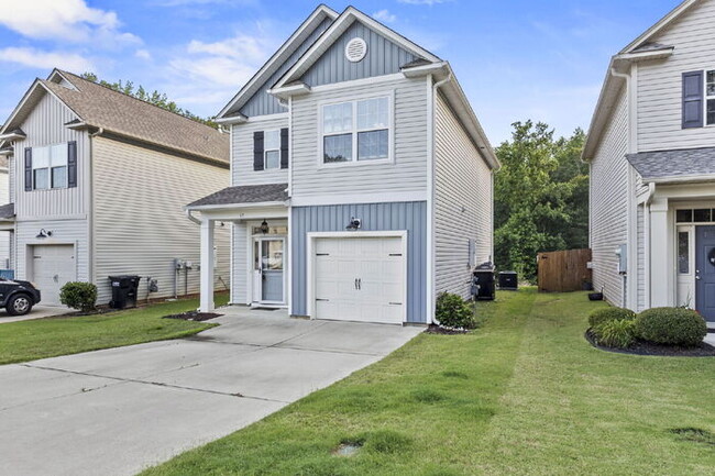 Building Photo - Simpsonville 3BR/2.5BA with Granite, Garag...