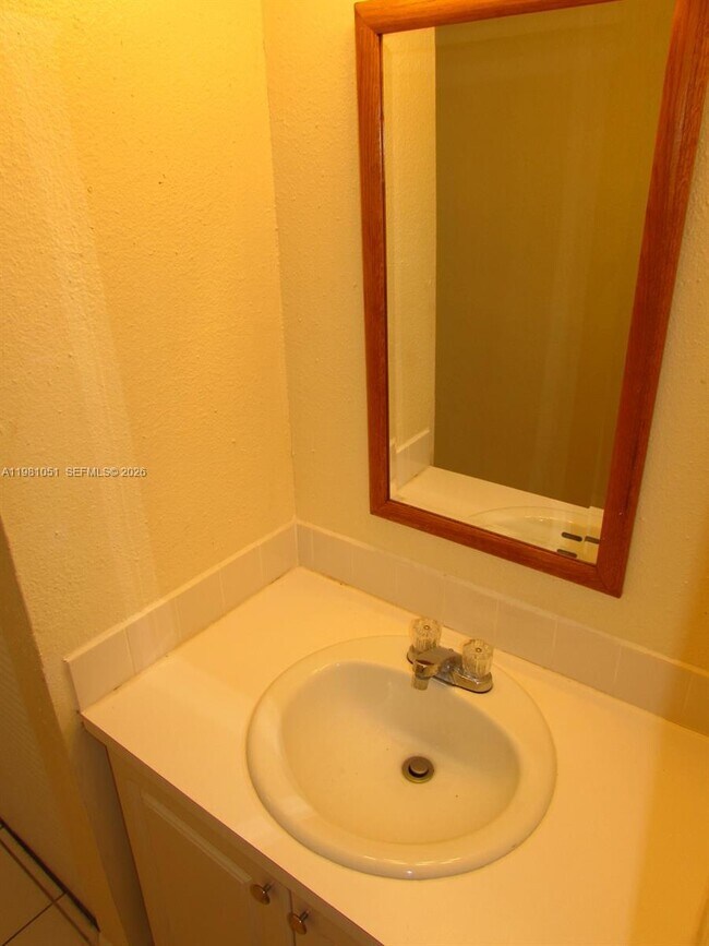 Building Photo - 5100 SW 41st St