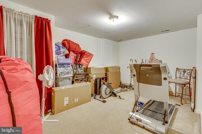 Building Photo - 153 Winslow Pl
