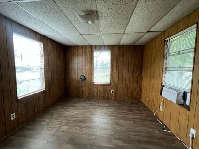 Building Photo - 9676 Hildebrandt