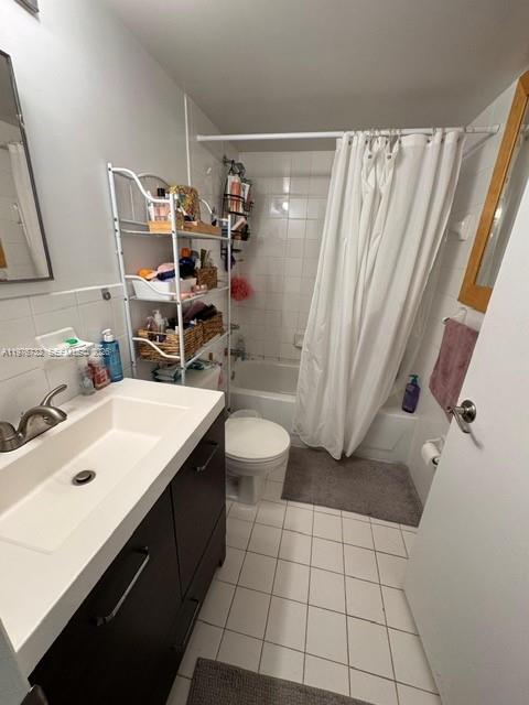 Building Photo - 104 SW 9th St