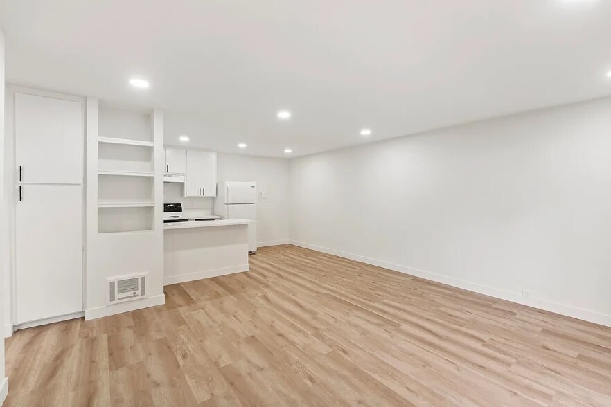 Building Photo - 6358 Rancho Mission Rd