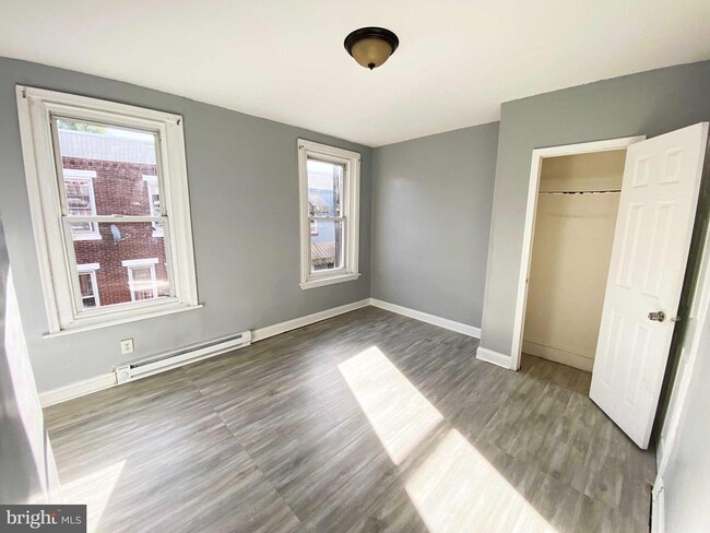 Building Photo - 3050 Hartville St