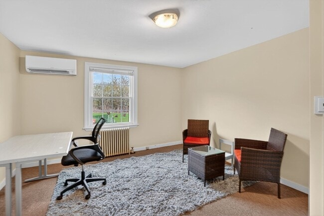 Building Photo - 13 Pleasant St