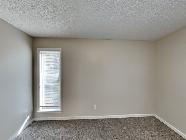 Building Photo - 4339 Crimson Leaf Cove