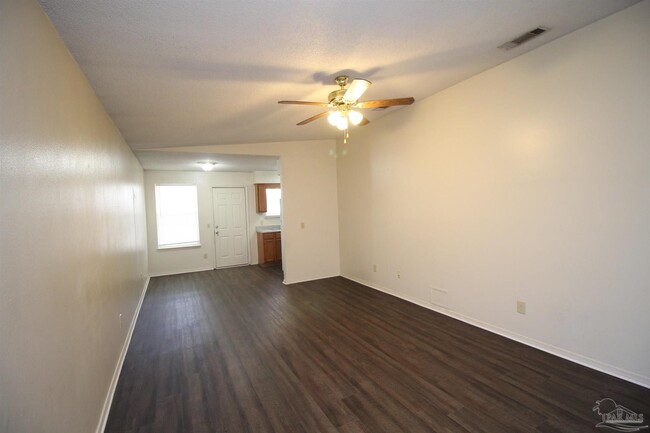 Building Photo - 420 Oak Knoll Ln