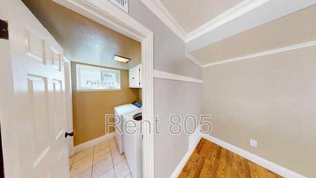 Building Photo - 1239 Rotella St