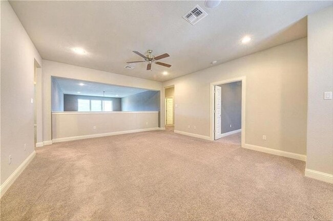 Building Photo - 203 Ancient Oak Way