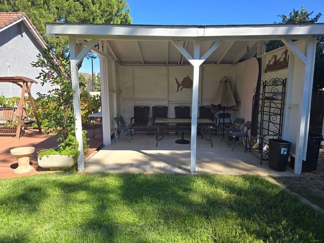 Building Photo - Nice Single Story Home