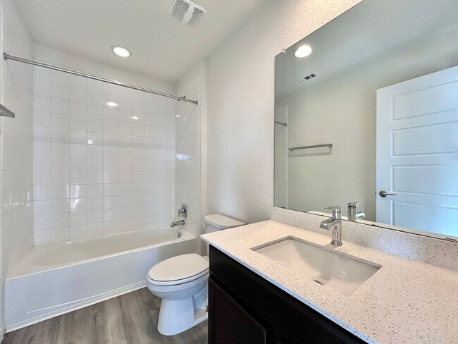 Building Photo - Spacious 4/BR 3/BA Home with Modern Upgrades